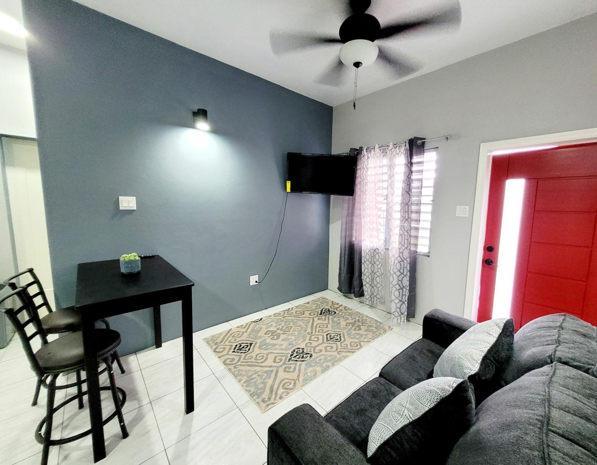 Rest Easy At Cunningham Suites 3 & 4 Ottley's Luaran gambar